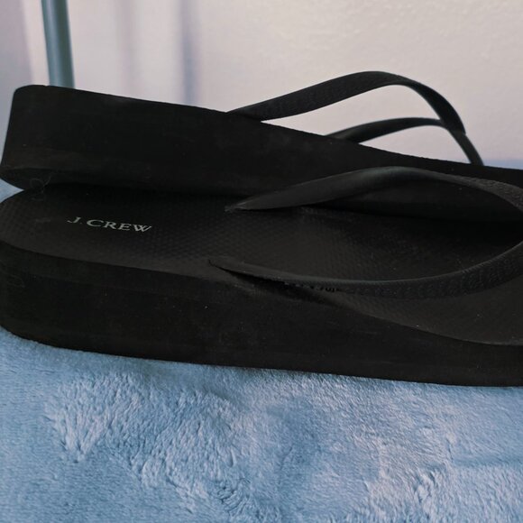 J Crew women's wedge flip-flops, black, size 10 - Picture 2 of 4